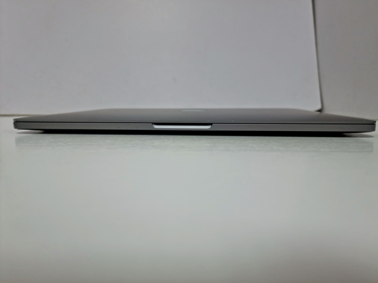 MacBook Pro 13" Retina, 2017, MPXR2, Core i5 2,3Ггц/8Гб/128Гб SSD, 21 циклов / Без коробки, Серебрситый - Б/У