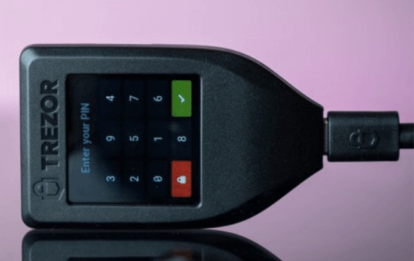 Аппаратный криптокошелек Trezor T холодный кошелек в 